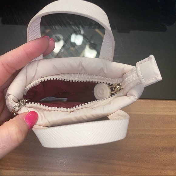 Rare Beauty Mini Puffer Keychain - Picture 6 of 6